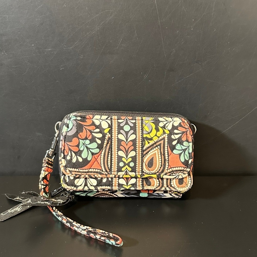 Vera Bradley All In One Crossbody Wallet Provencal Paisley Quilted‎ Cotton Black - Picture 1 of 7